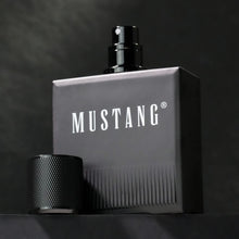 Afbeelding in Gallery-weergave laden, Mustang Black Signature