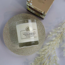 Afbeelding in Gallery-weergave laden, The English Soap Company - White Jasmine and Sandalwood