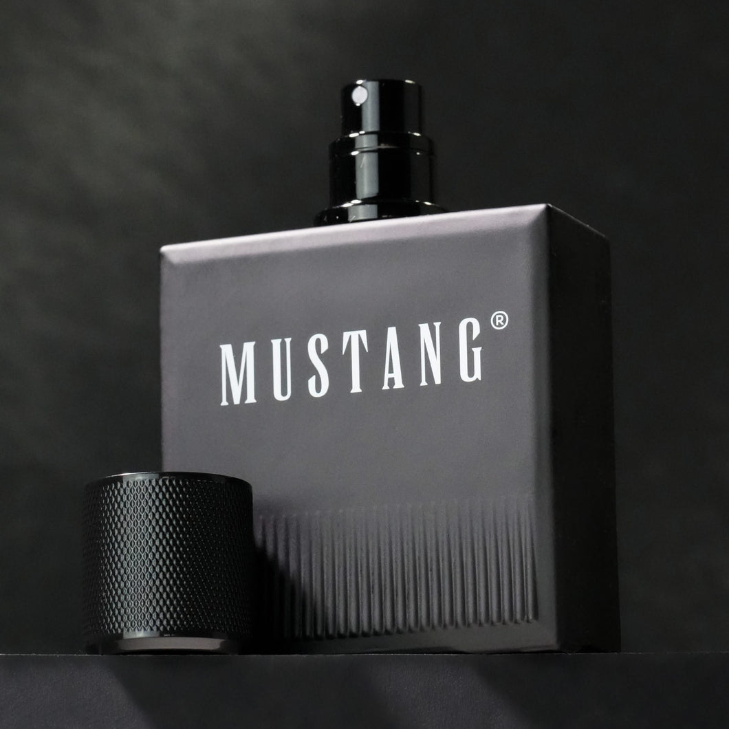 Mustang Black Signature