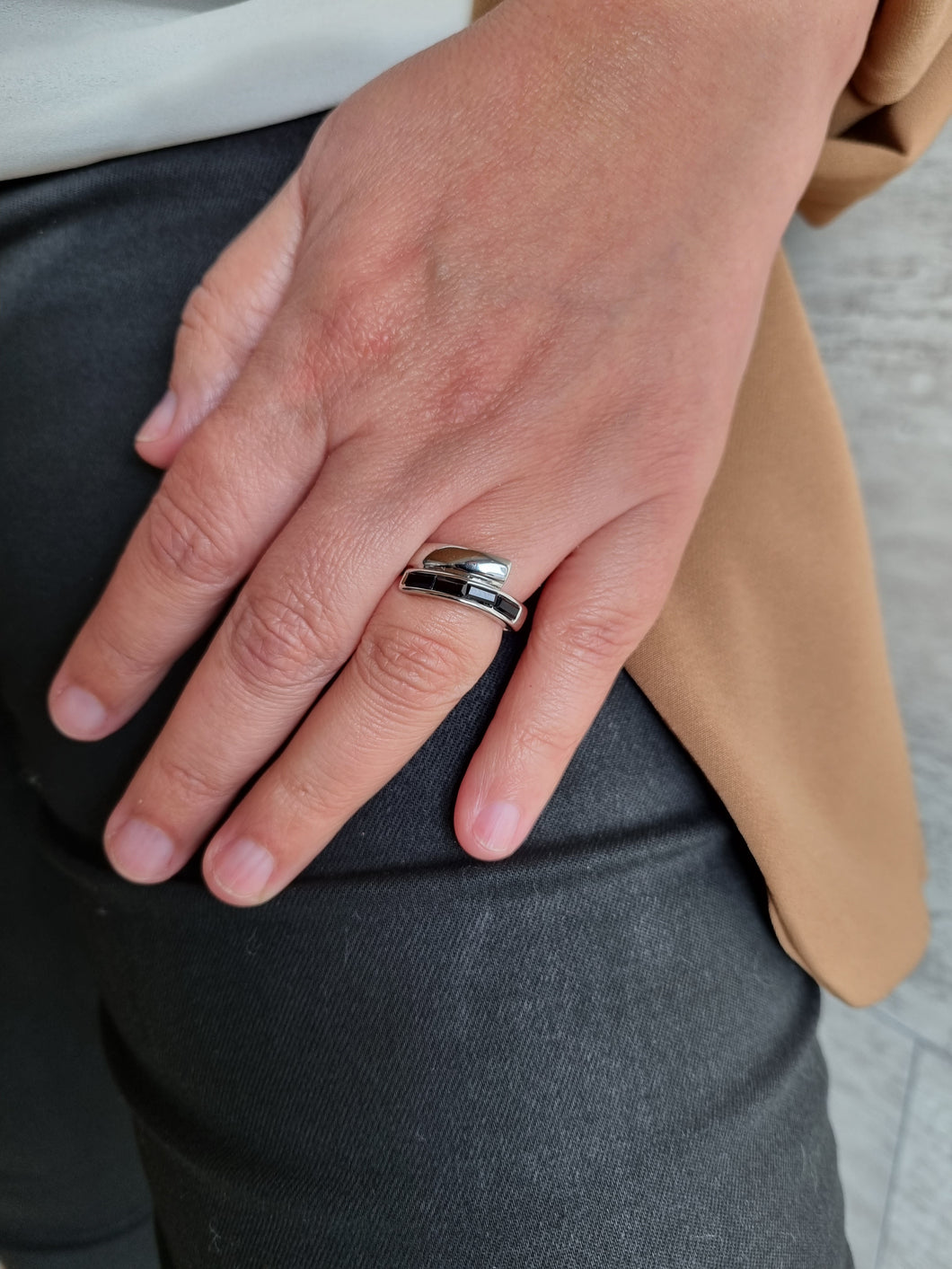 Zilver met zwart lijntje