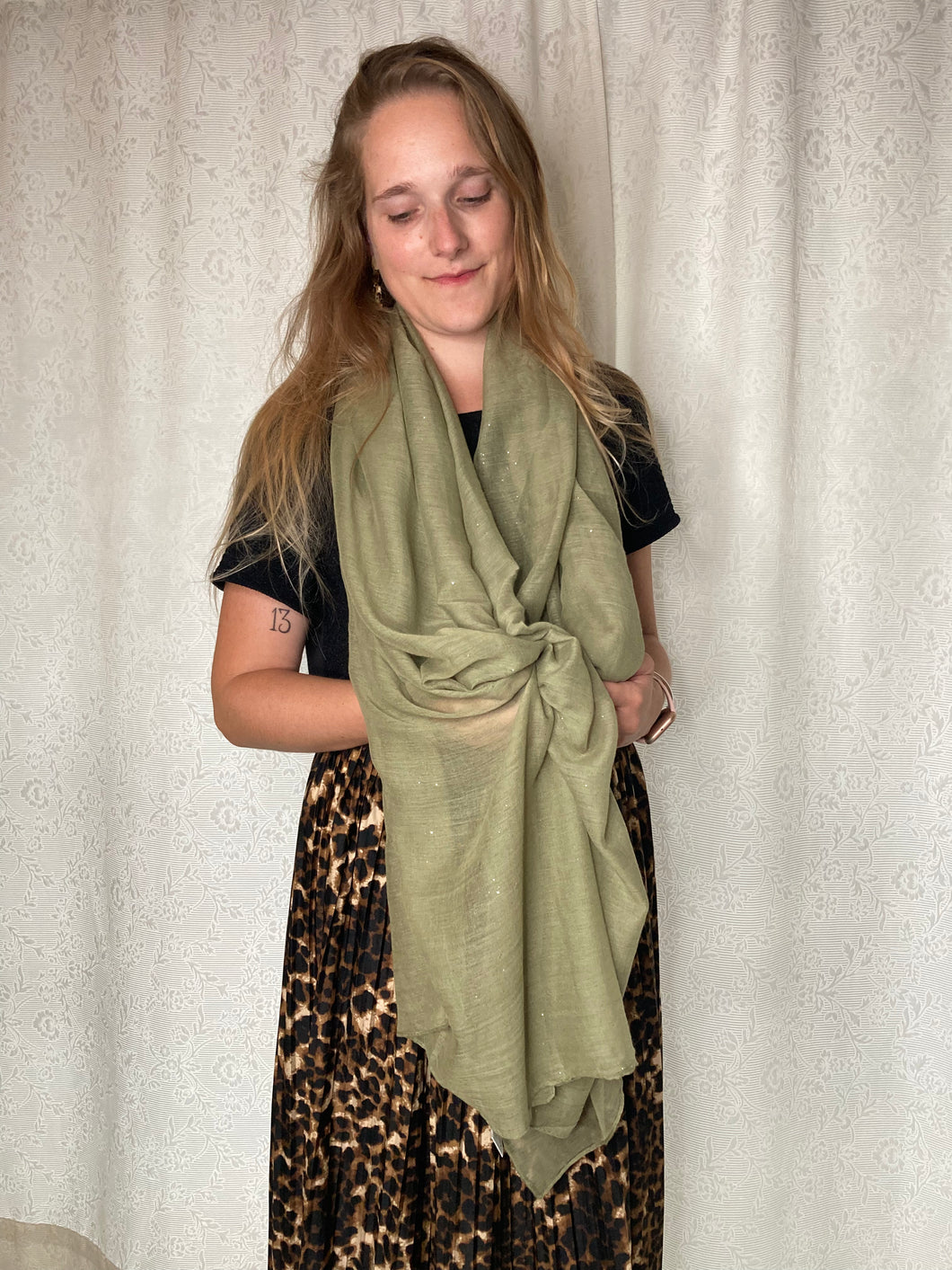 Kaki sjaaltje met blinkertjes
